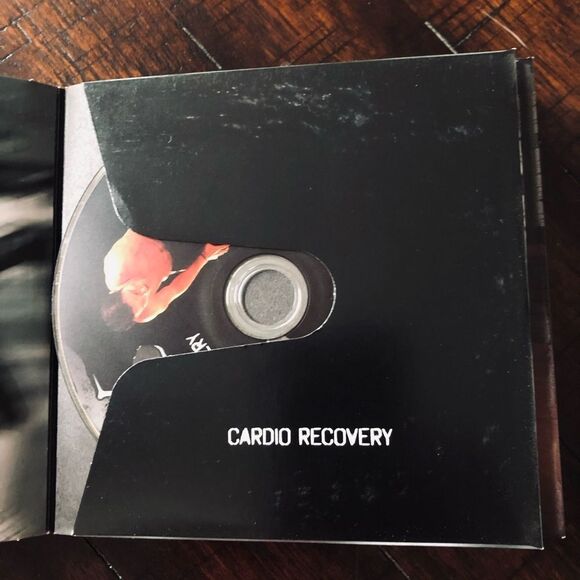 Beachbody Insanity Workout DVD Fitness 10-disc Set - Picture 8 of 14